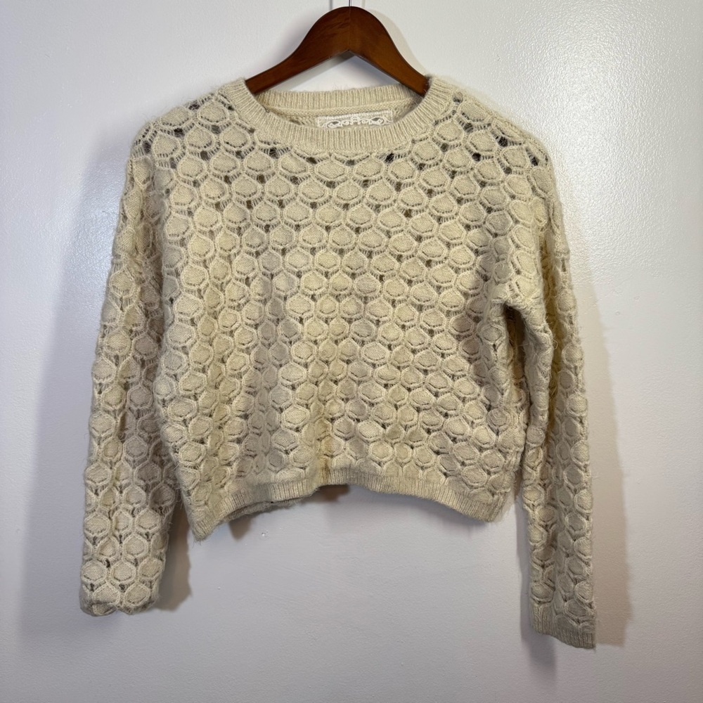 Pink Martini Fuzzy Cropped Cream Wool Blend Sweater - Size Medium